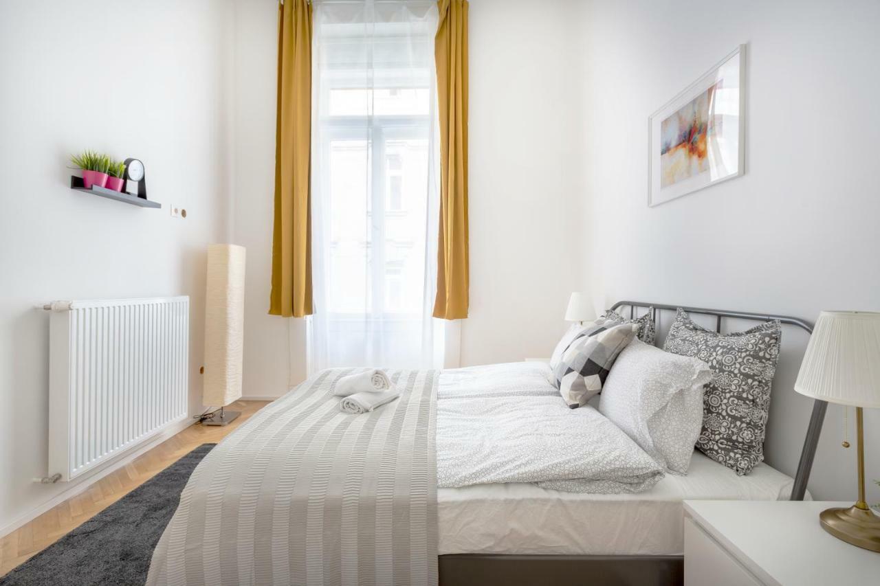 Exclusive Downtown Bella Apartamento