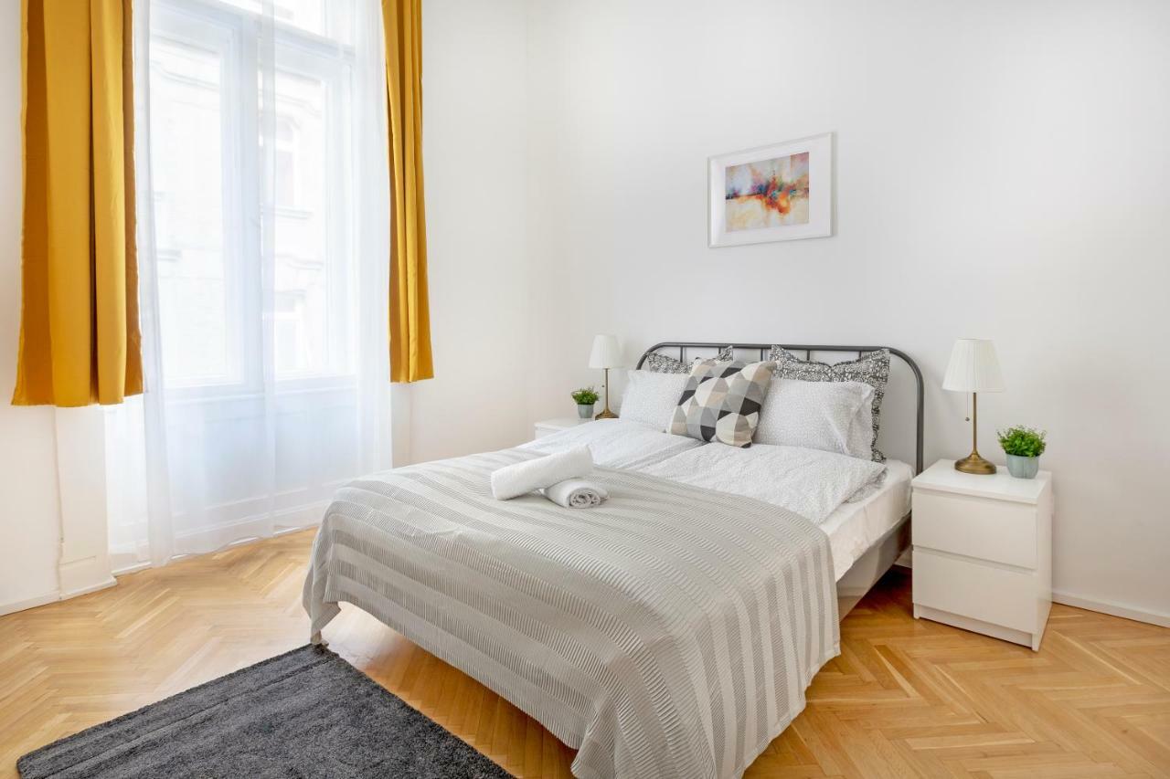 Exclusive Downtown Bella Apartamento